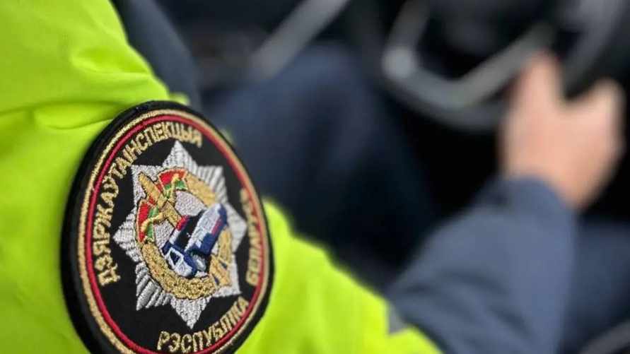 "Приехали прямо домой" - Гомельчанин пожаловался на штраф ГАИ не из-за "аварийной ситуации". Но зрители не оценили