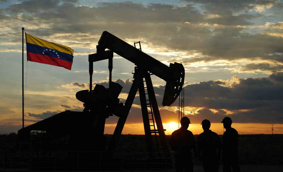 Власти Венесуэлы разрешили продажу государственных нефтяных компаний
