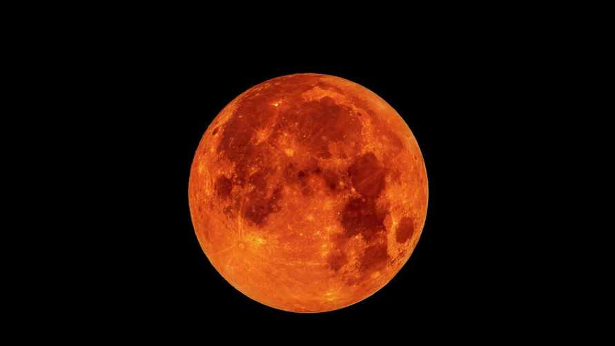 Белорусам приготовиться. Первое "волчье" суперлуние произойдет 3 января