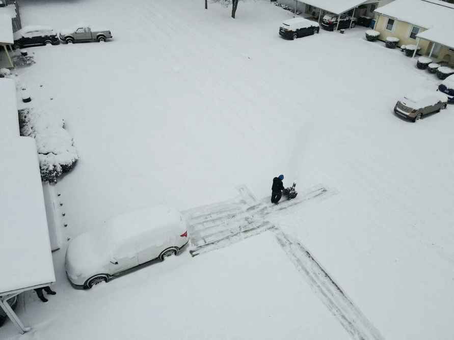 Ущерб от ледяного шторма в США, оставившего без света миллион человек, оценили в 115 млрд долларов