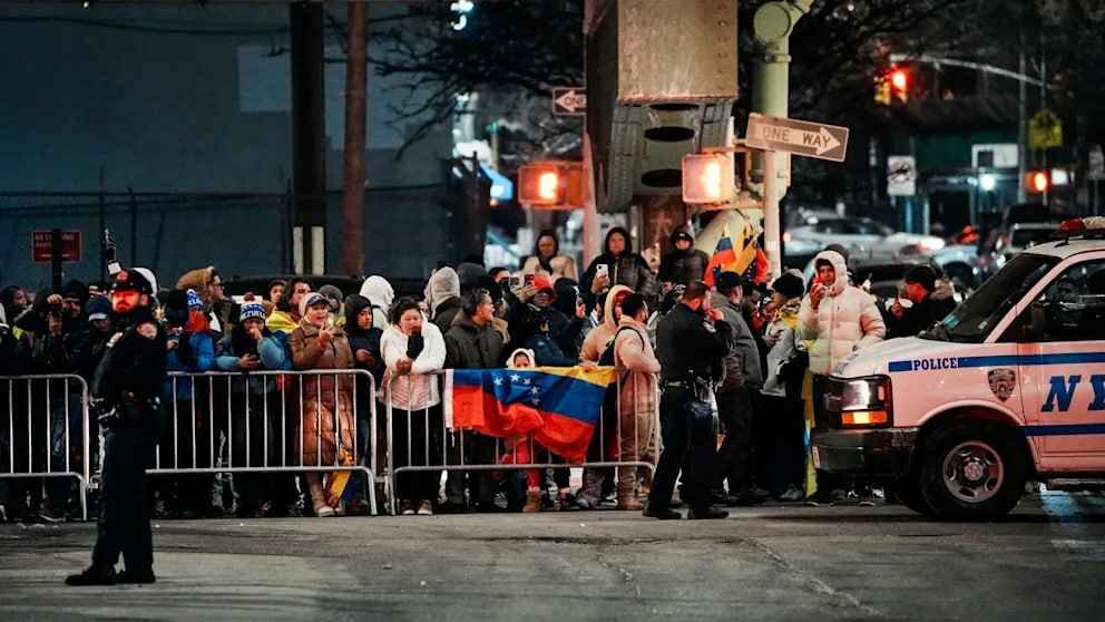 Мадуро доставили в тюрьму в Нью-Йорке и устроили фотосессию