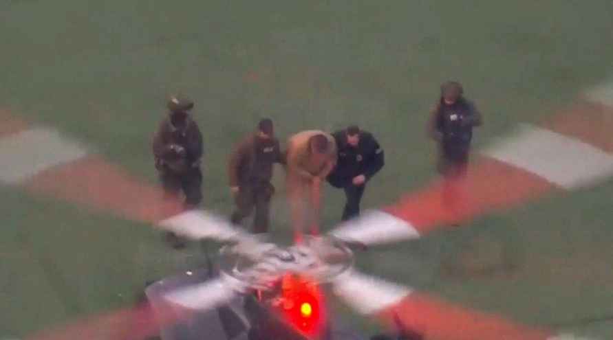 Для доставки Мадуро в суд использовали вертолет и бронеавтомобиль