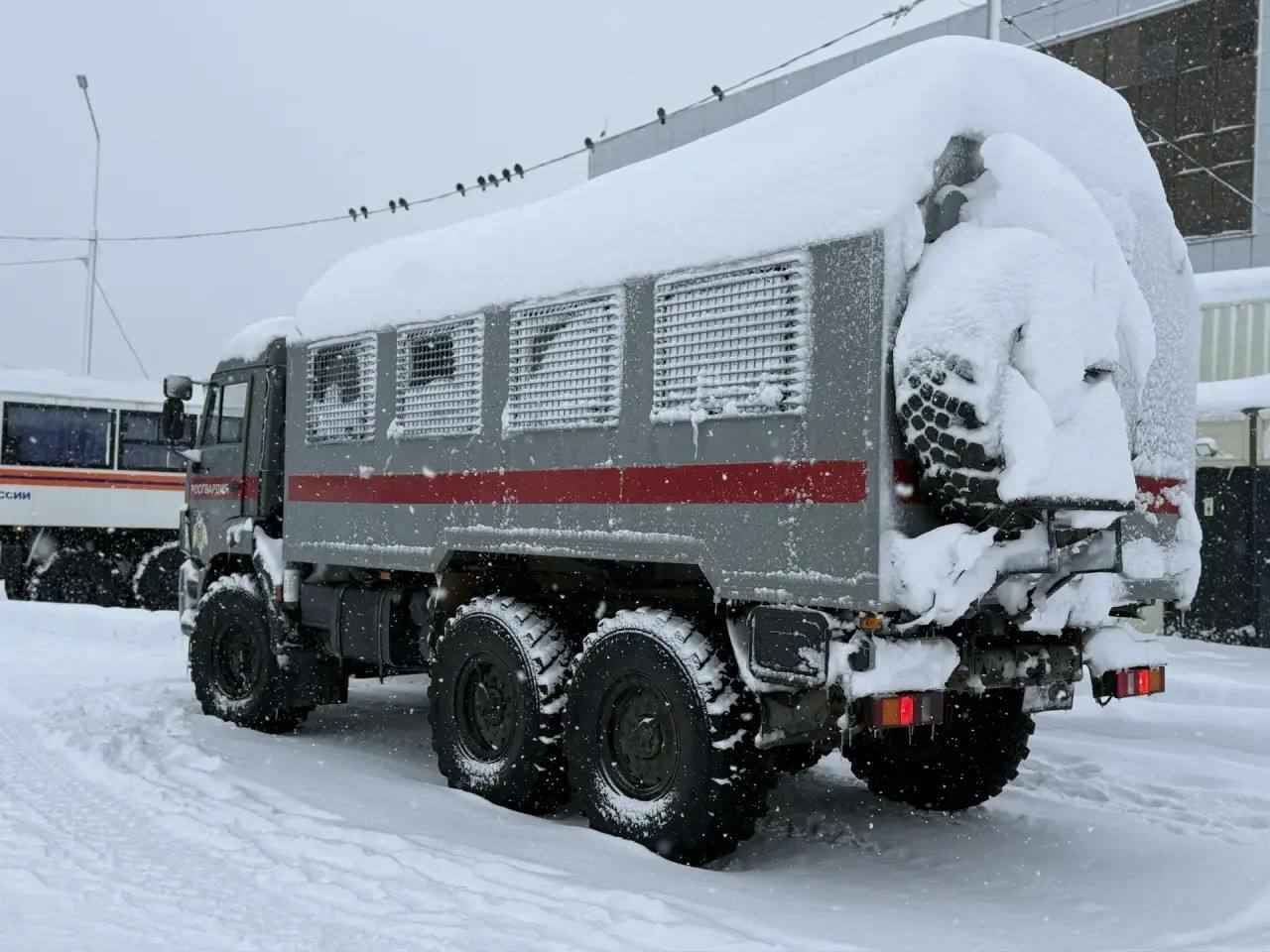 На российской Камчатке для перевозки пассажиров привлекли автозаки