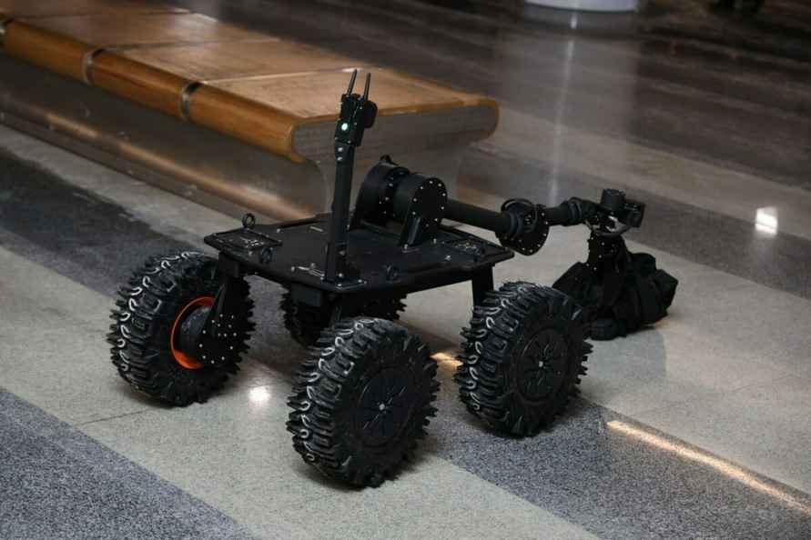 В Минском метро спасали людей и искали взрывчатку