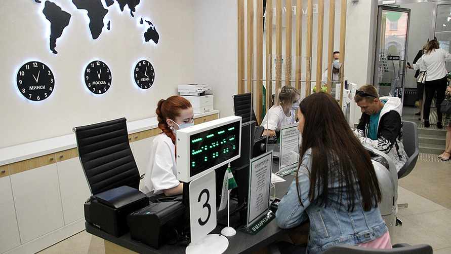 Нацбанк дал банкам 8 заданий. Три из них коснутся вкладов и кредитов белорусов