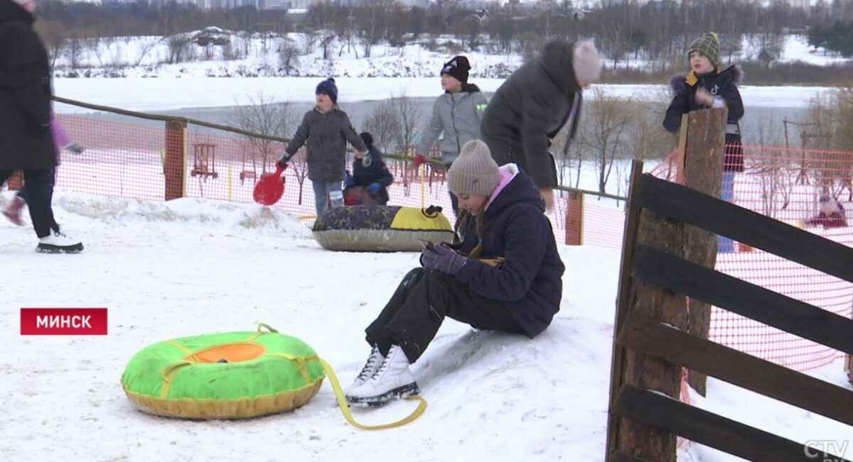 Минобразования дало задание белорусским родителям — «Садиться на как стул»
