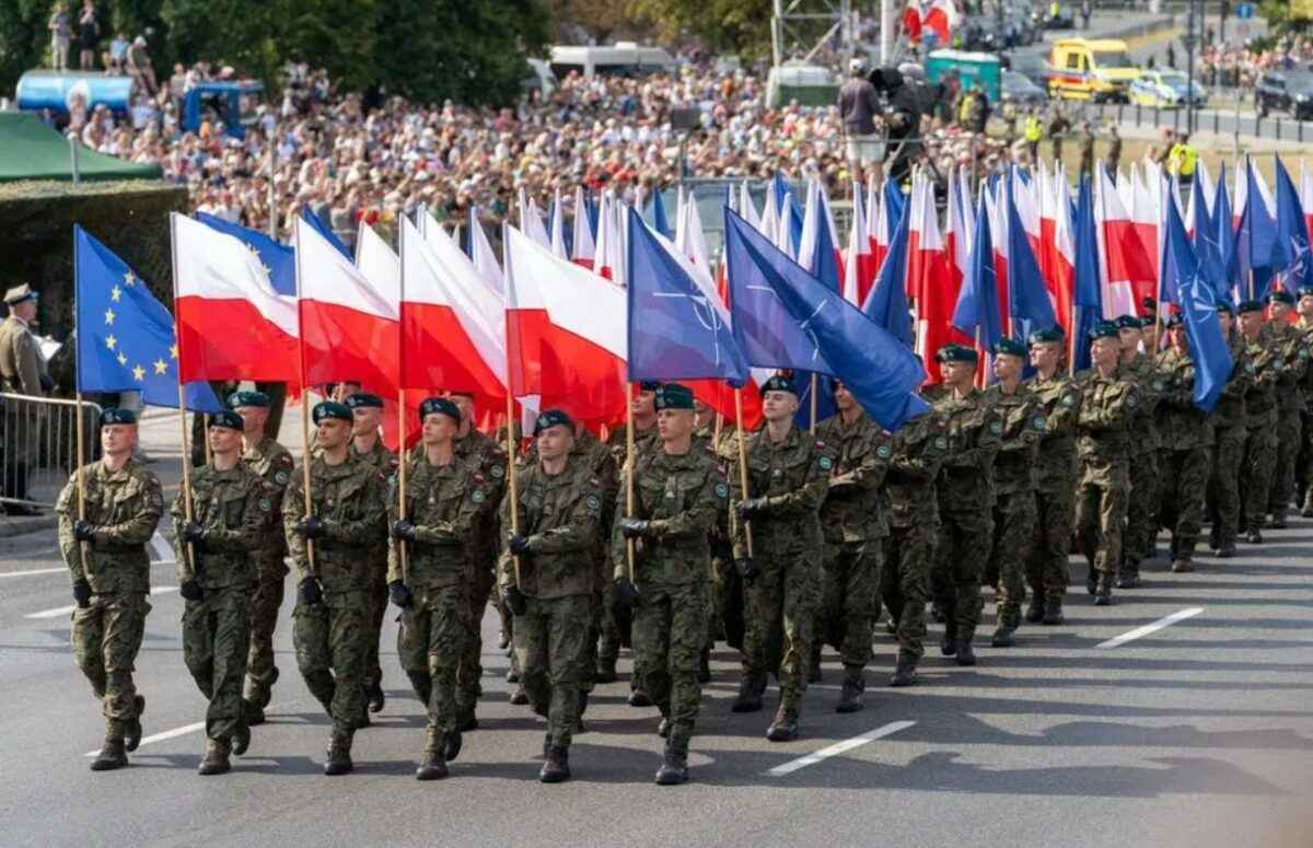 Европа рассматривает распад НАТО и создание нового военного альянса с Украиной - Politico