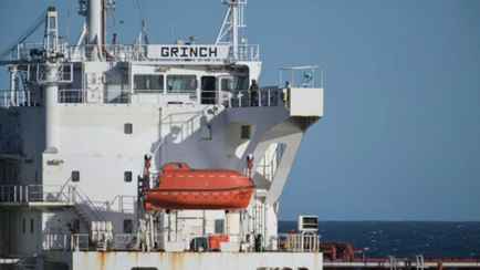 Франция захватила танкер, который назвала российским