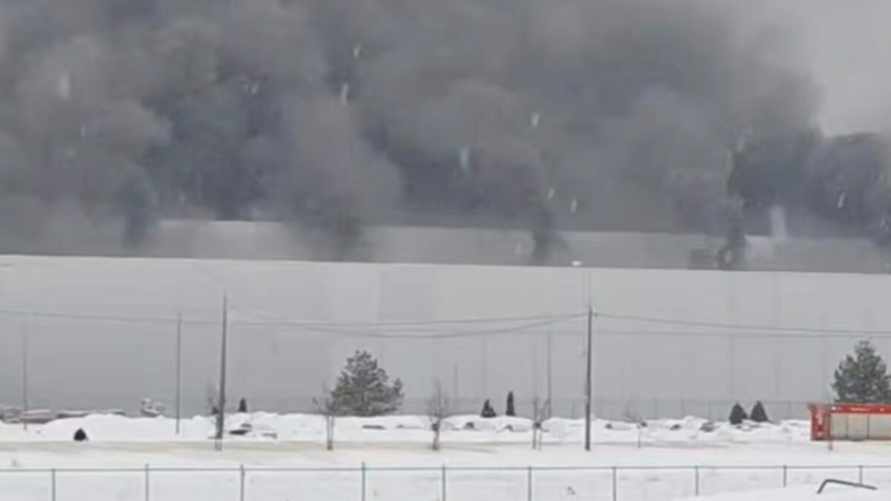 В России загорелся крупный автомобильный завод