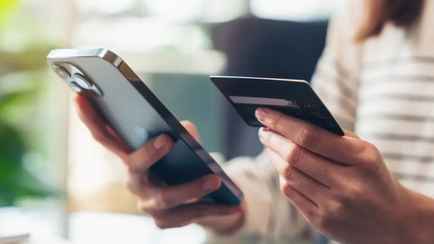 Забудьте IBAN и номера договоров. ЕРИП запускает переводы на банковские карты по номеру телефона