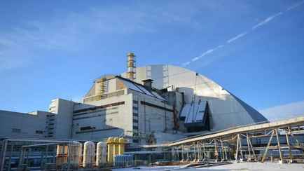 Ночные удары отрезали Чернобыльскую АЭС от электросети. Это опасно?