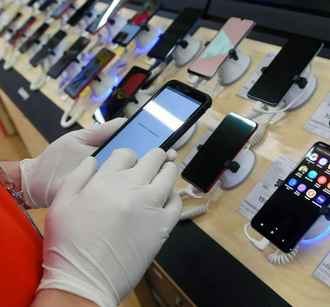 Китайские производители подняли цены на смартфоны на 15–30%