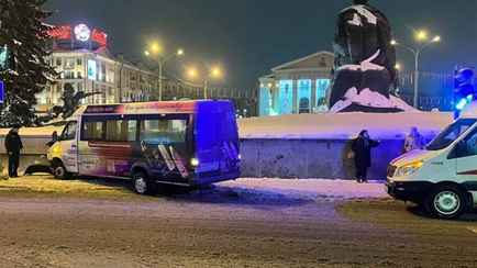 В Минске маршрутка влетела в подземный переход