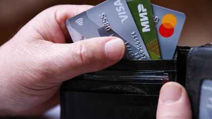 В Госдуме России предложили отключать карты Visa и Mastercard