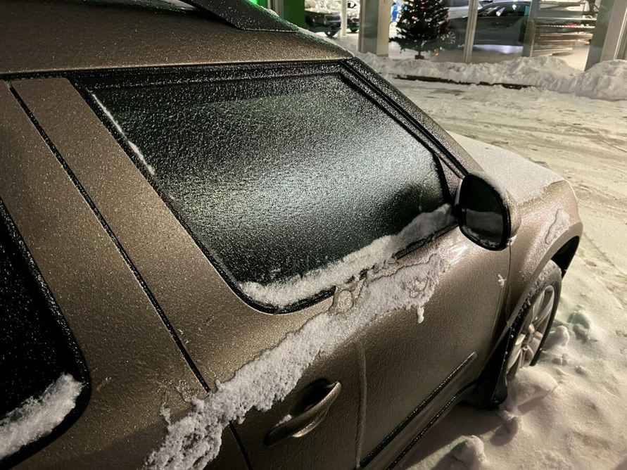 Литву накрыл переохлажденный дождь — машины обмерзают мгновенно. Тоже ждёт и белорусов?