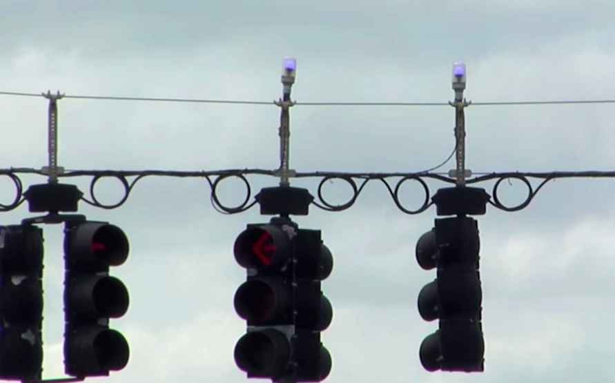 Появятся ли в Беларуси? Синие светофоры в США снизили аварийность