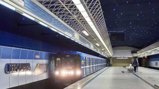 Минское метро ответило, почему его часы показывают время «не для пассажиров»