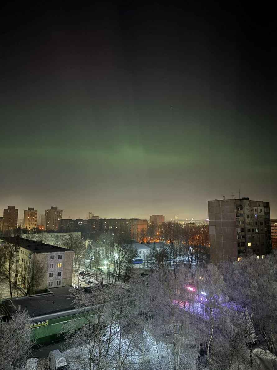 Сильнейший за 23 года солнечный радиационный шторм подарил белорусам яркие полярные сияния