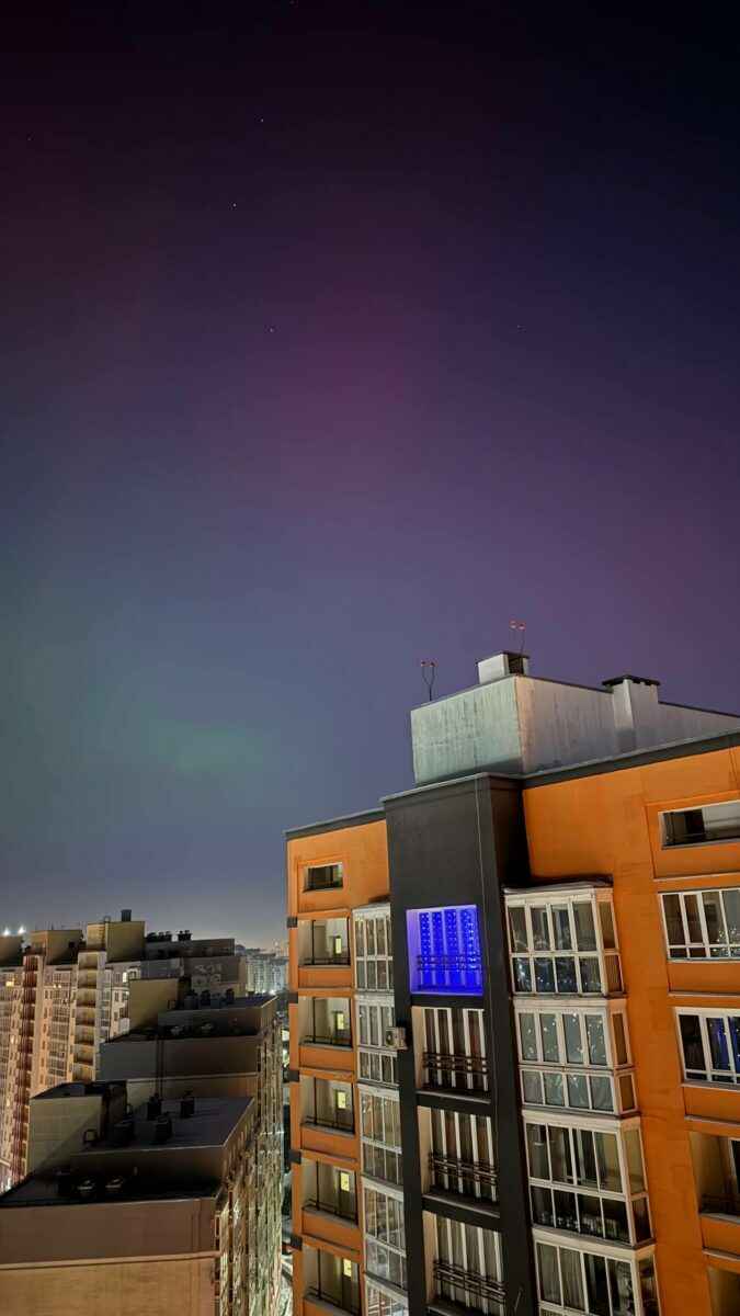 Сильнейший за 23 года солнечный радиационный шторм подарил белорусам яркие полярные сияния