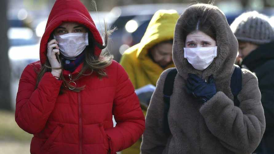 Минздрав попросил белорусов не ходить в людные места и ограничить контакты с больными