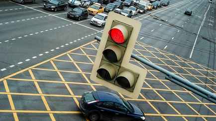 Появятся ли в Беларуси? Синие светофоры в США снизили аварийность