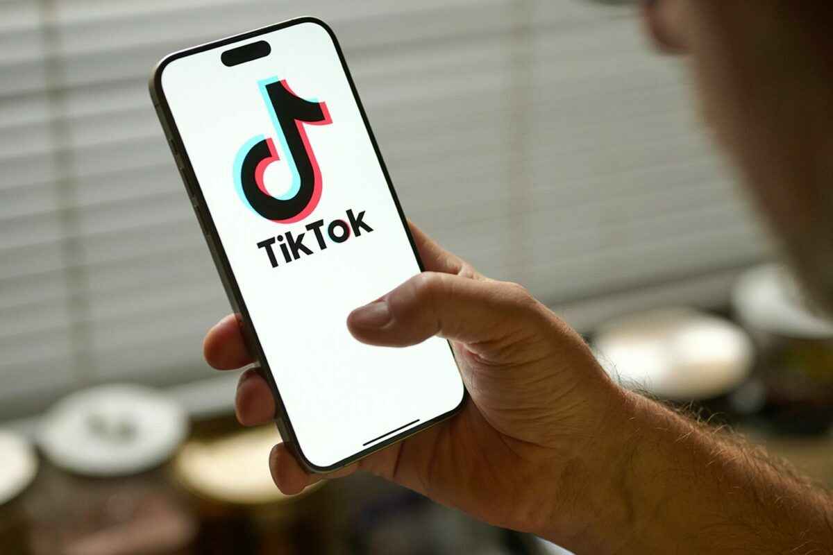 Белорусам обещают расширенную версию TikTok с тайными функциями. Что это такое?