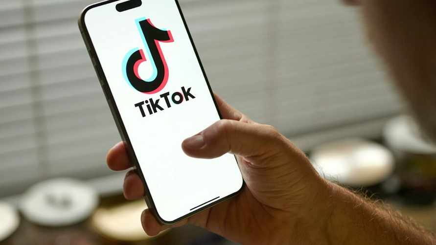 Белорусам обещают расширенную версию TikTok с тайными функциями. Что это такое?