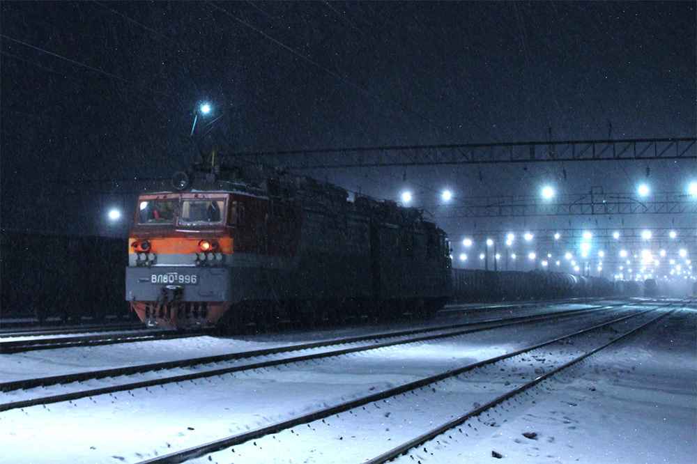 БелЖД предложила пассажирам ночлег и развоз на машинах из-за поломки поезда