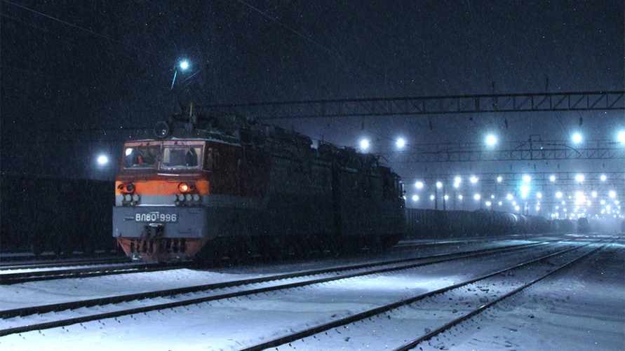 БелЖД предложила пассажирам ночлег и развоз на машинах из-за поломки поезда