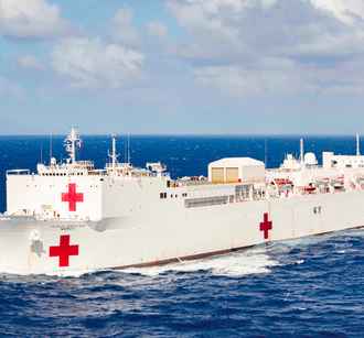 Трамп отправил в Гренландию корабль-госпиталь. Никто не знает почему