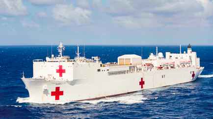 Трамп отправил в Гренландию корабль-госпиталь. Никто не знает почему