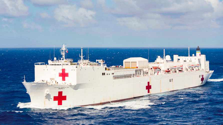 Трамп отправил в Гренландию корабль-госпиталь. Никто не знает почему