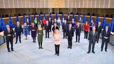 Еврокомиссия предложила запретить все криптовалютные операции в России