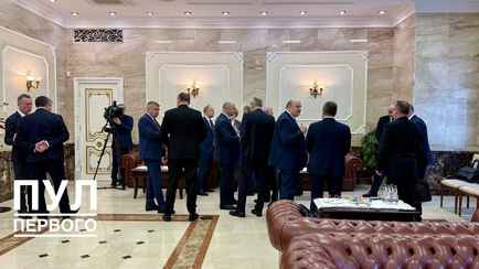 Лукашенко созвал всех высших госчиновников и призвал разработать антикризисный план