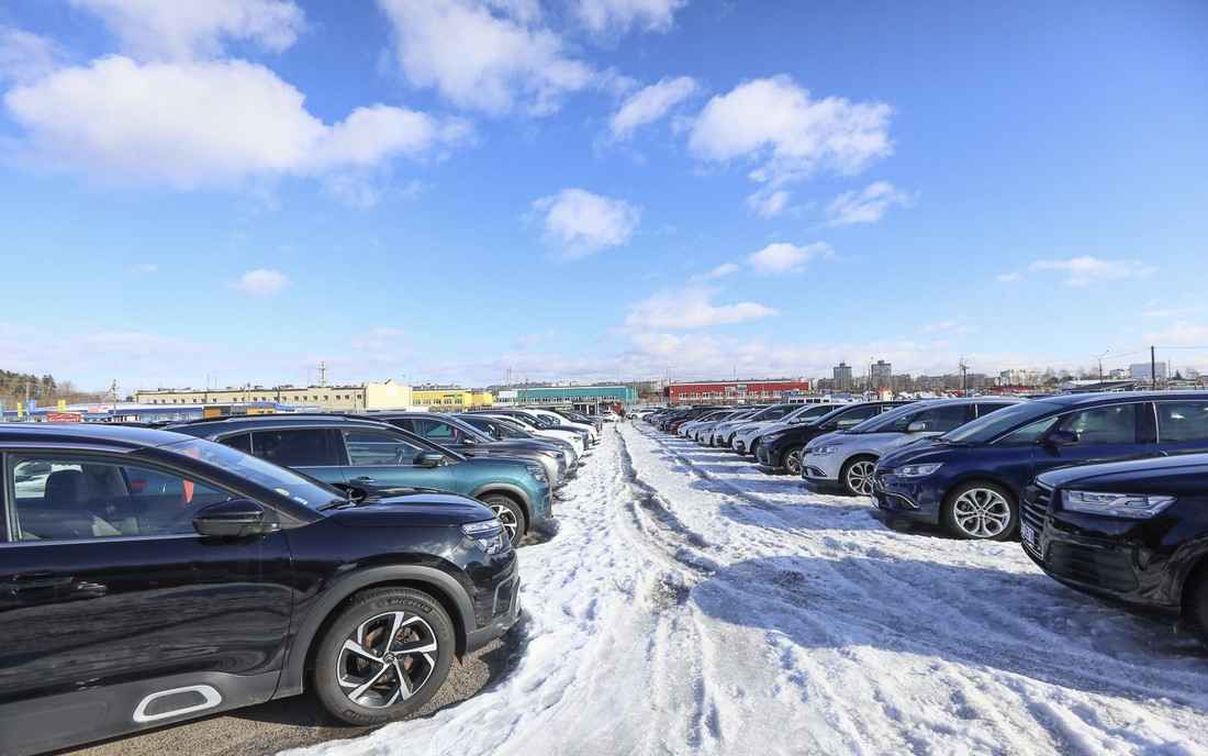 Белорусы почти перестали покупать российские легковушки