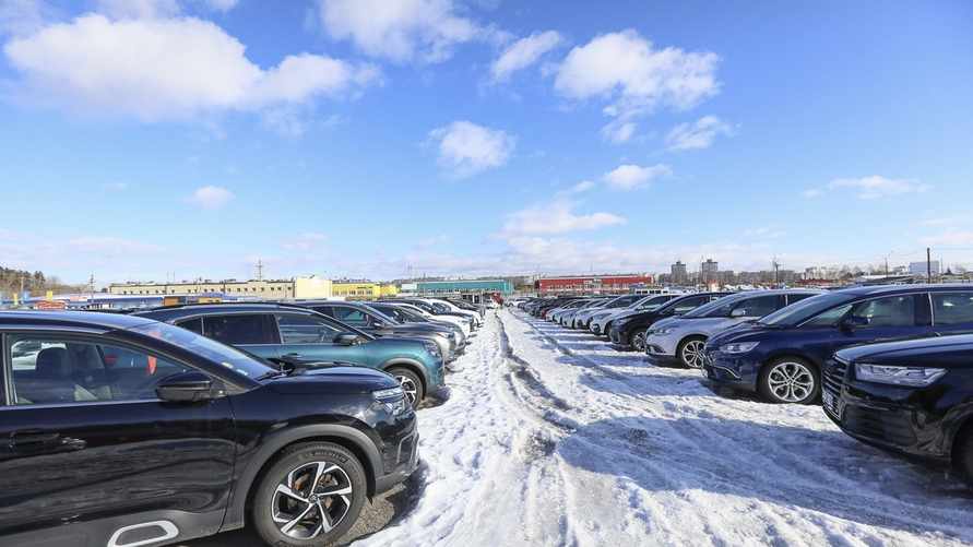 Белорусы почти перестали покупать российские легковушки