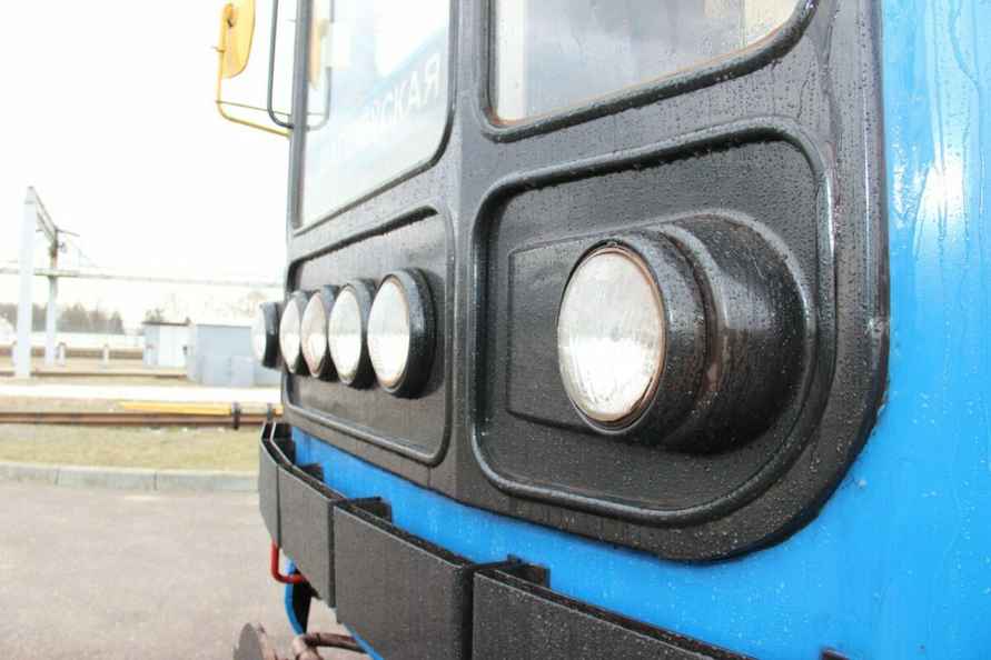 Появились кадры из поездомойки в Минске - Обычно пассажиры этого не видят