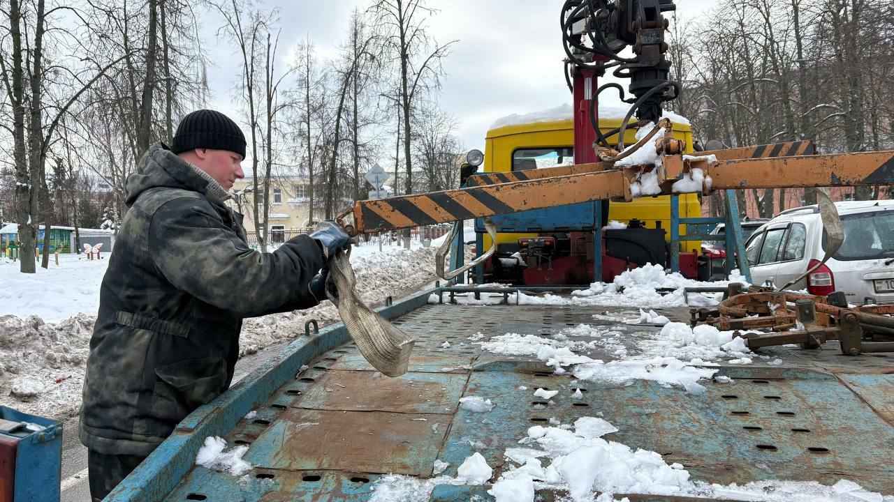 В Гомеле эвакуаторы взялась за проблему, которую водители создают по всей Беларуси