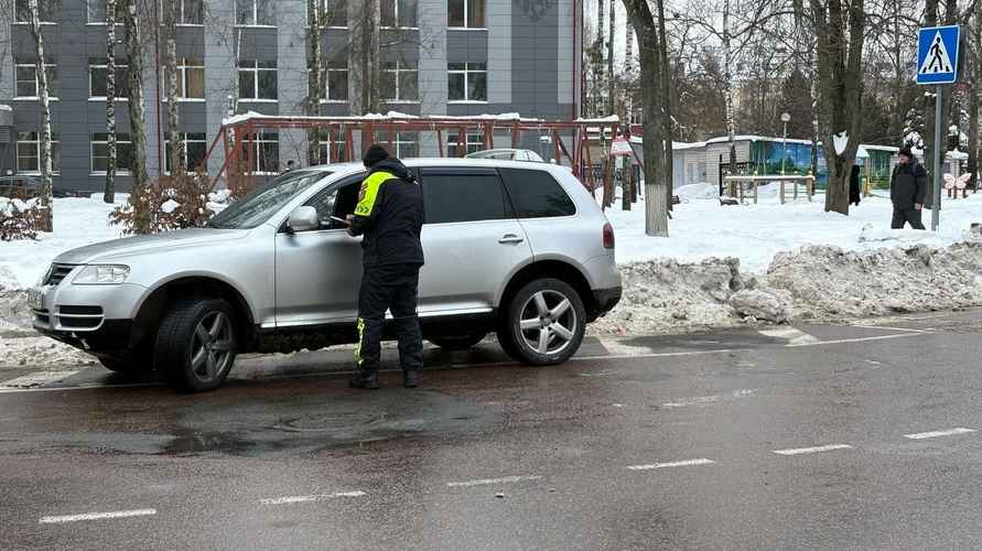 В Гомеле эвакуаторы взялась за проблему, которую водители создают по всей Беларуси