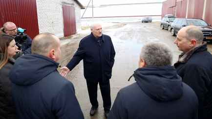 Лукашенко предложил построить новую железную дорогу из Минска