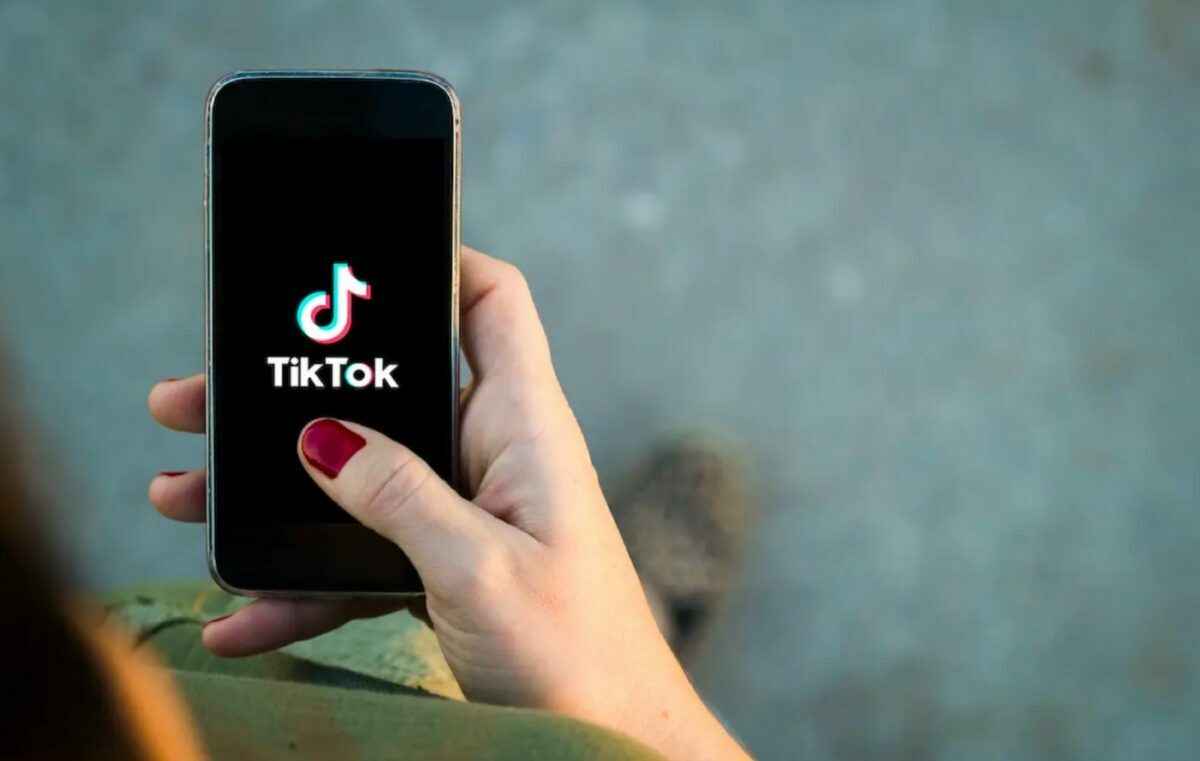ЕС взялся за главную фишку TikTok. Бесконечную прокрутку могут запретить и в Instagram