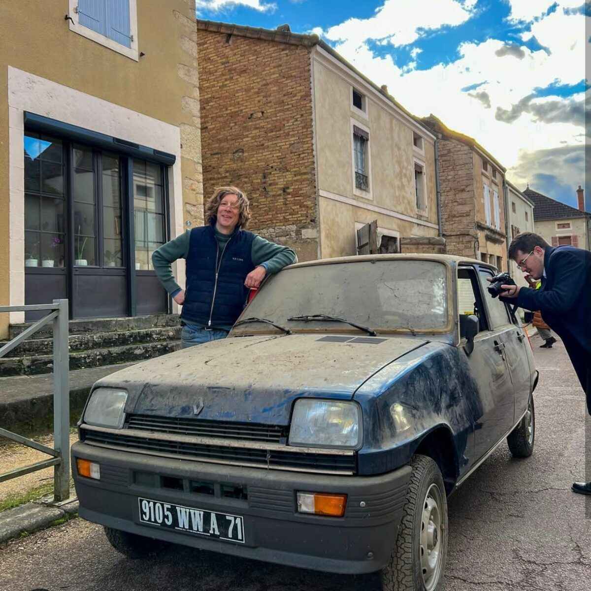 Во Франции нашли Renault 1982 года не бита, не крашена, пробег 12 км. Продадут за 100 000 евро?