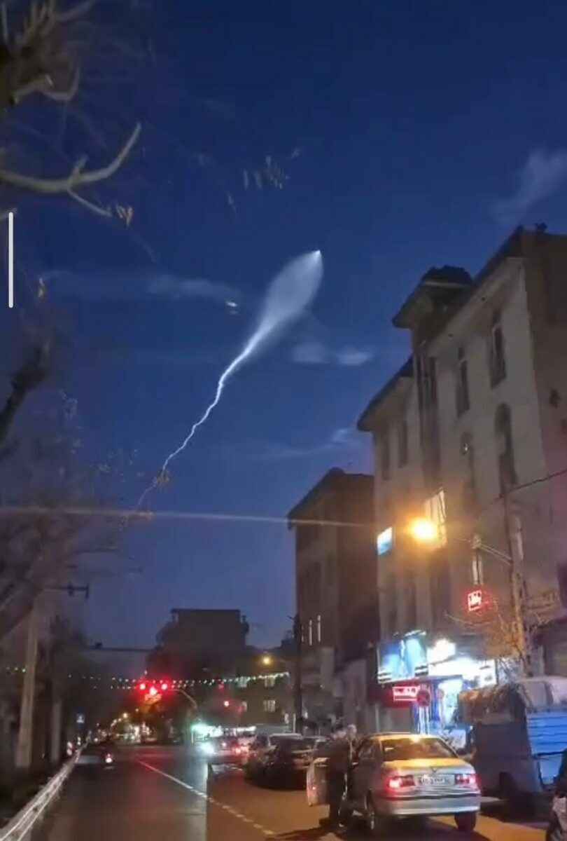 Иран запустил ракеты-медузы Фаттах