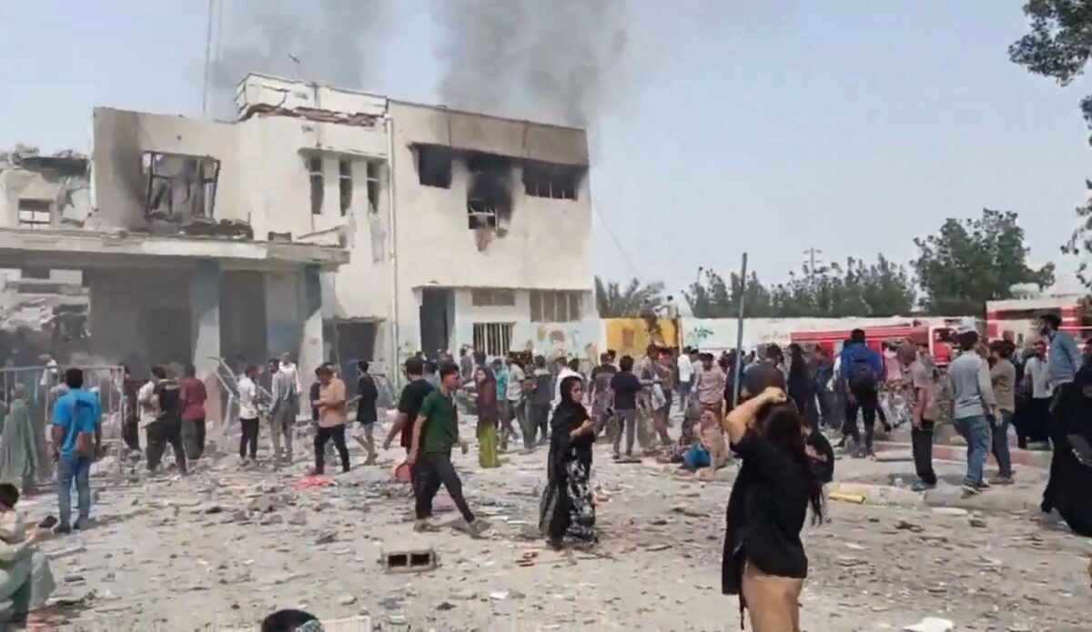 Иран заявил о гибели 85 детей из-за удара ракеты по школе