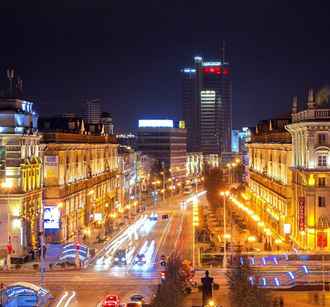 «Ночное освещение очень важно»: в «Мингорсвете» увеличили протяженность праздничной иллюминации в Минске и пообещали не останавливаться