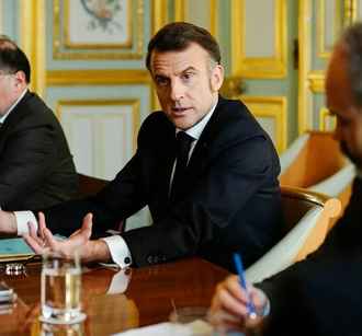 Макрон объяснил, почему настаивает на диалоге ЕС с Россией — «Не собираюсь делегировать США»