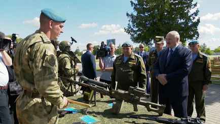 Лукашенко приказал выпускать свои патроны и снаряды, напомнив об армии Польши