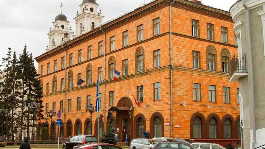 Франция упростила выдачу шенгена белорусам