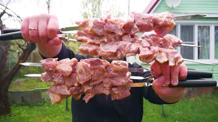 Лукашенко назвал «позорищем» импорт свинины из России – «Шашлычка нет»