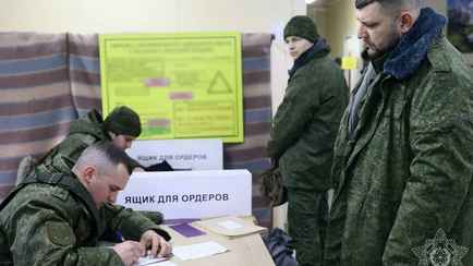 В Минобороны объяснили, почему белорусы получают повестки за день до явки в военкомат — «Не ошибка»